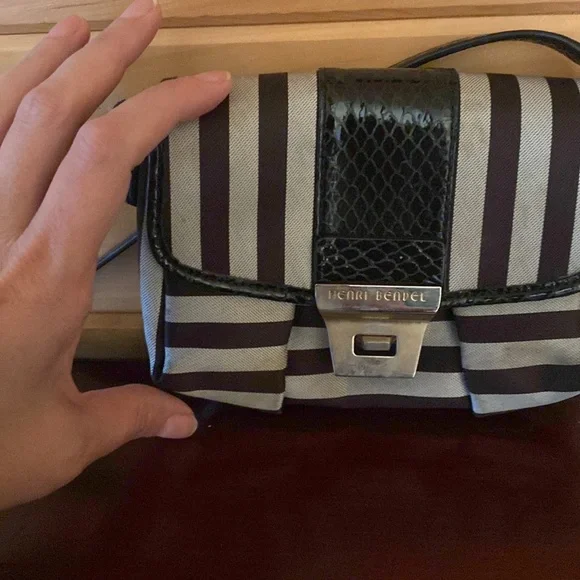 Mini Henri Bendel Signature Stripe Shoulder Bag - Picture 3 of 10